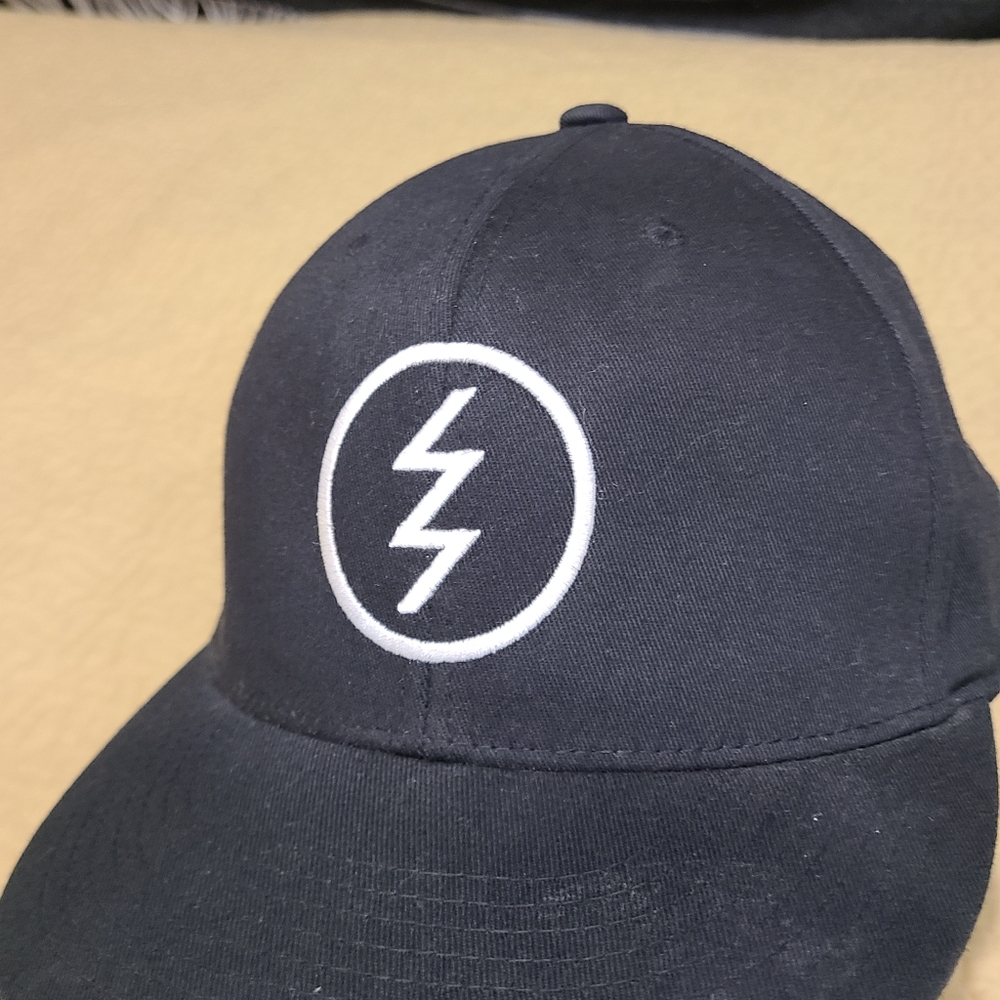 Lightning Electric Bolt flex fitted hat 7 1/4-7 5/8 - Picture 2 of 7